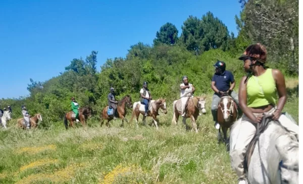1-hour horse riding experience for 2 in Gqeberha - Image 3