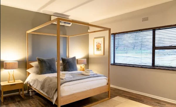 1-night midweek stay for 2 in Ceres - Image 3
