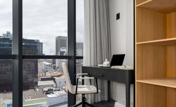 1-night stay for 2 in Cape Town - Image 3