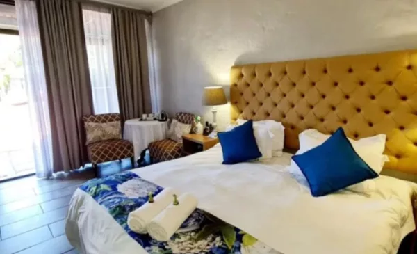 1-night B&B stay for 2 including spa treats - Image 3