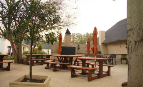 Romantic 1-night stay for 2 in the African bushveld - Image 3