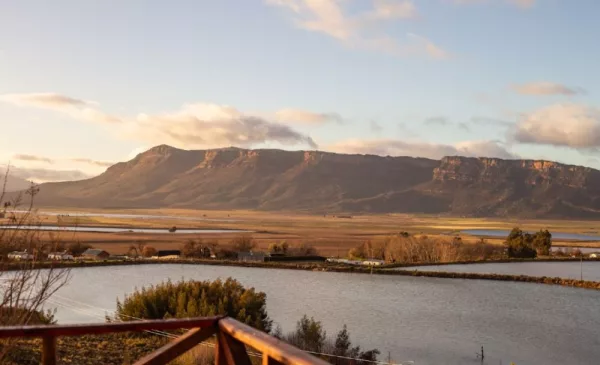 1-night midweek stay for 2 in Ceres - Image 7