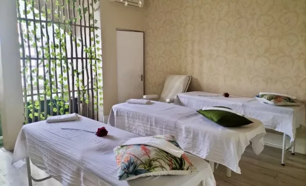 Unwind with a 2-Hour Pamper Treat - Image 3