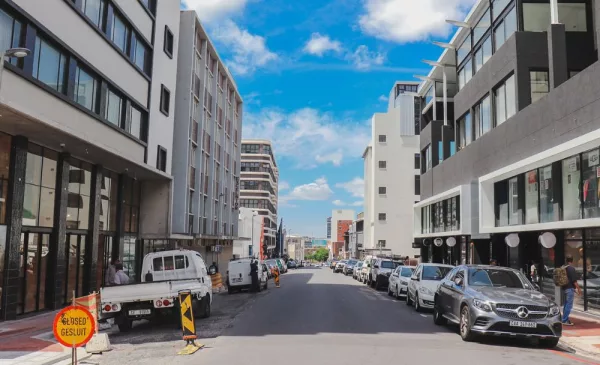 A 1-Night Stay in the Heart of Cape Town - Image 27