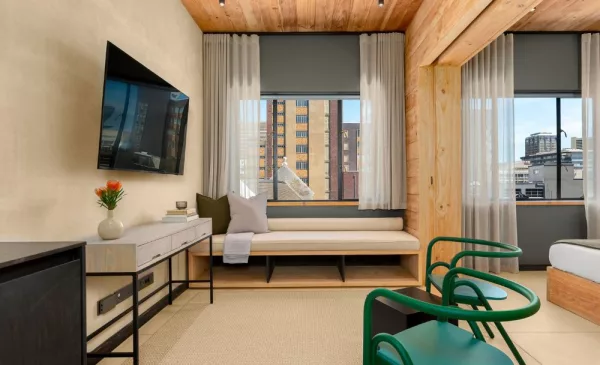 A 1-Night Stay in the Heart of Cape Town - Image 19