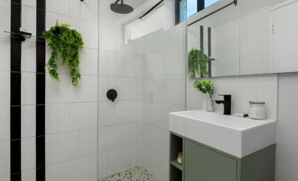 Stay in a Tropical Paradise in the Heart of Camps Bay - Image 10