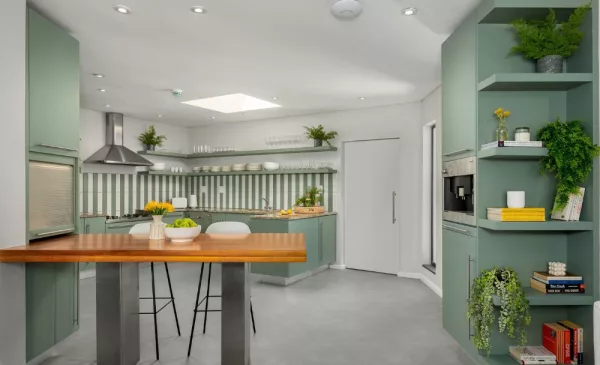 Stay in a Tropical Paradise in the Heart of Camps Bay - Image 14