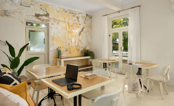 Experience the Best Cape Town Has to Offer with a 1-Night Stay in Green Point - Image 15