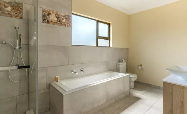 Experience the Tranquility of the Wilderness with a Luxury Safari Stay in Marloth Park - Image 17