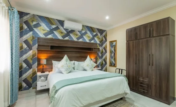 Experience the Tranquility of the Wilderness with a Luxury Safari Stay in Marloth Park - Image 11