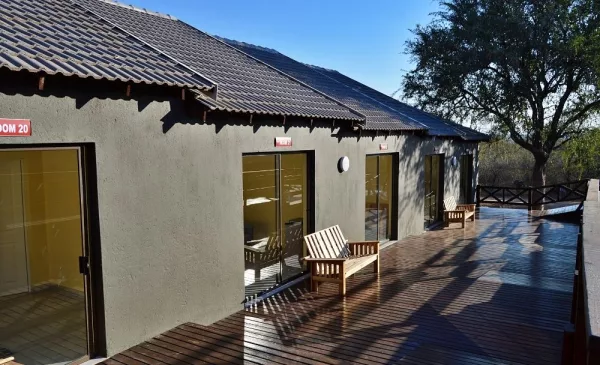Experience the Tranquility of the Wilderness with a Luxury Safari Stay in Marloth Park - Image 2