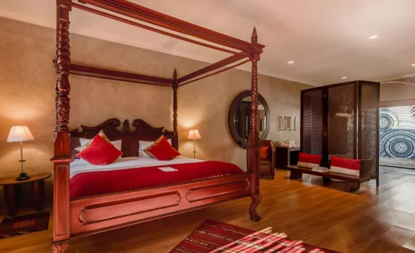 A Luxury Romantic Getaway at Singa Lodge - Image 3