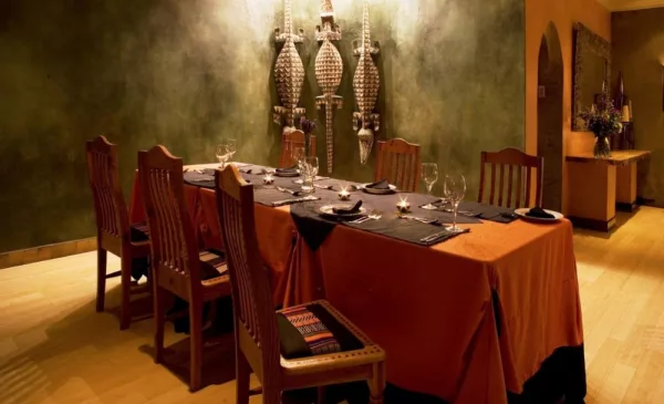 A Luxury Romantic Getaway at Singa Lodge - Image 4