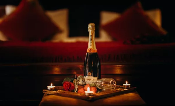A Luxury Romantic Getaway at Singa Lodge - Image 5