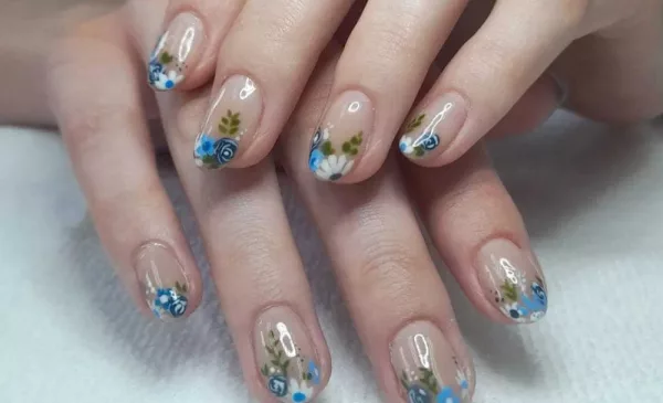 A Choice of Acrylic or Polygel Tips in Centurion