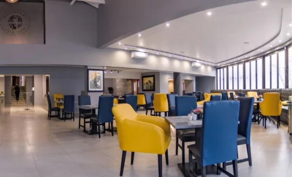 2-night weekend stay for 2 with breakfast in Mbombela - Image 9