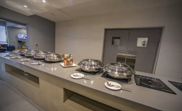2-night weekend stay for 2 with breakfast in Mbombela - Image 10