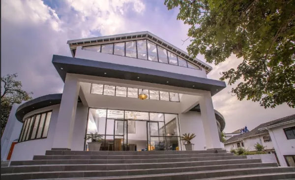 2-night weekend stay for 2 with breakfast in Mbombela - Image 11