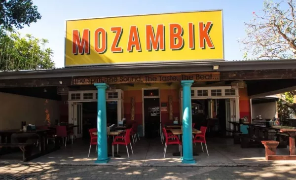 Enjoy a chicken and seafood combo with dessert at Mozambik Morningside - Image 3