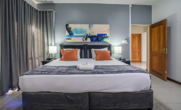 2-night weekend stay for 2 with breakfast in Mbombela - Image 2