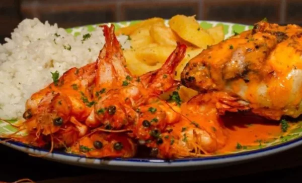 Chicken and seafood combo