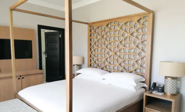 A 2-Night Luxury Stay with Spectacular Sea Views - Image 4