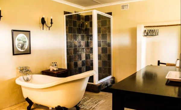 Romantic couple's getaway in Addo - Image 3