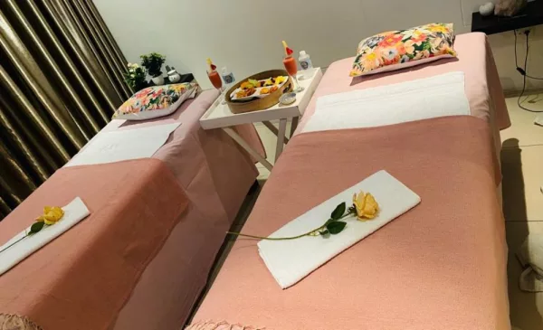 2-hour couples pamper package in Durban North - Image 4