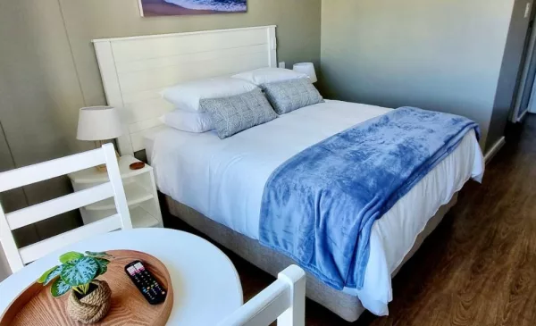 Enjoy Beachfront Living with a 3-Night Self-Catering Stay in Strand - Image 2