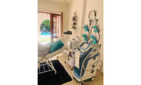 Relax, Revitalise and Reconnect with a 2hr Couples Treat - Image 5