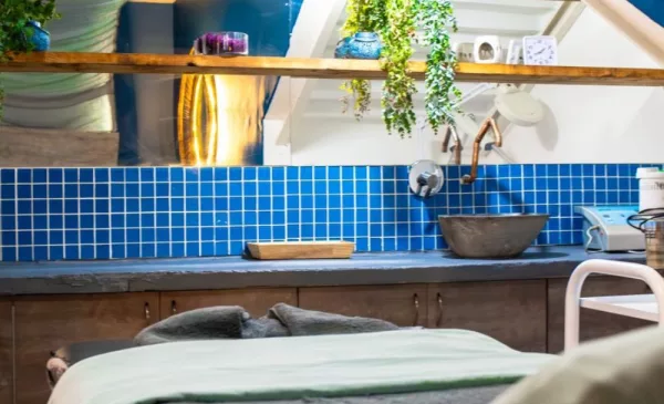 A Couple's Connect Stay and Spa Package - Image 4