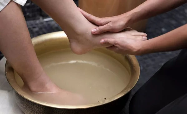 A Soothed Soles Foot Spa Package in Highlands North