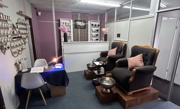 Gel overlay for hands and feet offer in Somerset West - Image 5