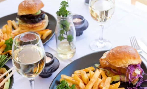 Halaal Gourmet Burgers for 2 - Image 4