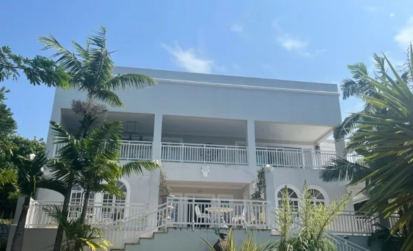 Stay at a Luxury Guest House in the Seaside Village of Umhlanga Rocks