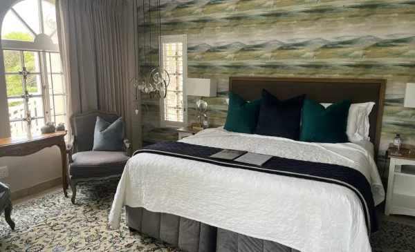 Stay at a Luxury Guest House in the Seaside Village of Umhlanga Rocks - Image 3