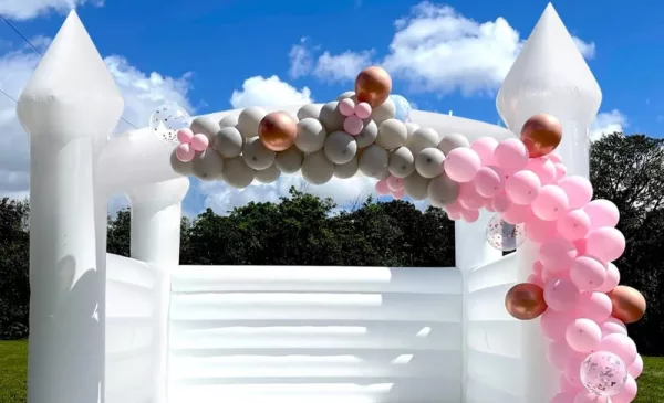 A Bubble Tent and a Jumping Castle for an Unforgettable Kiddie's Party - Image 2