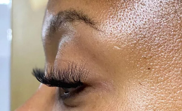 Lash and eyebrow combo beauty deal in Benoni