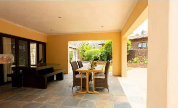 1-night self-catering stay for 2 in Johannesburg - Image 2
