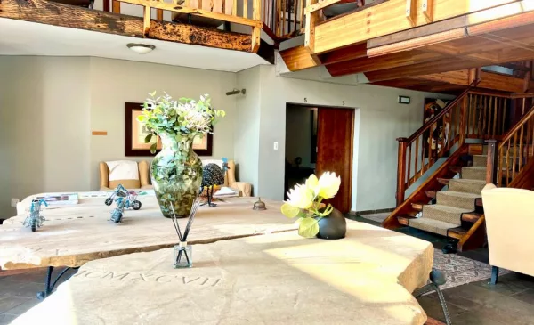 Unwind with a 1-hour-and-45-minute Couple's Pamper Package in Pretoria - Image 3