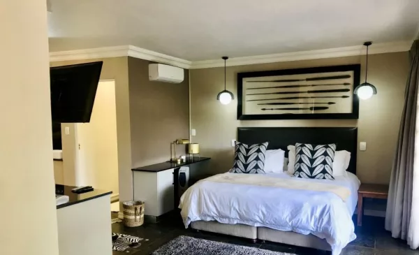 1-night couple's stay in the Pretoria Mansion Boutique Hotel including Spa Package and breakfast - Image 2