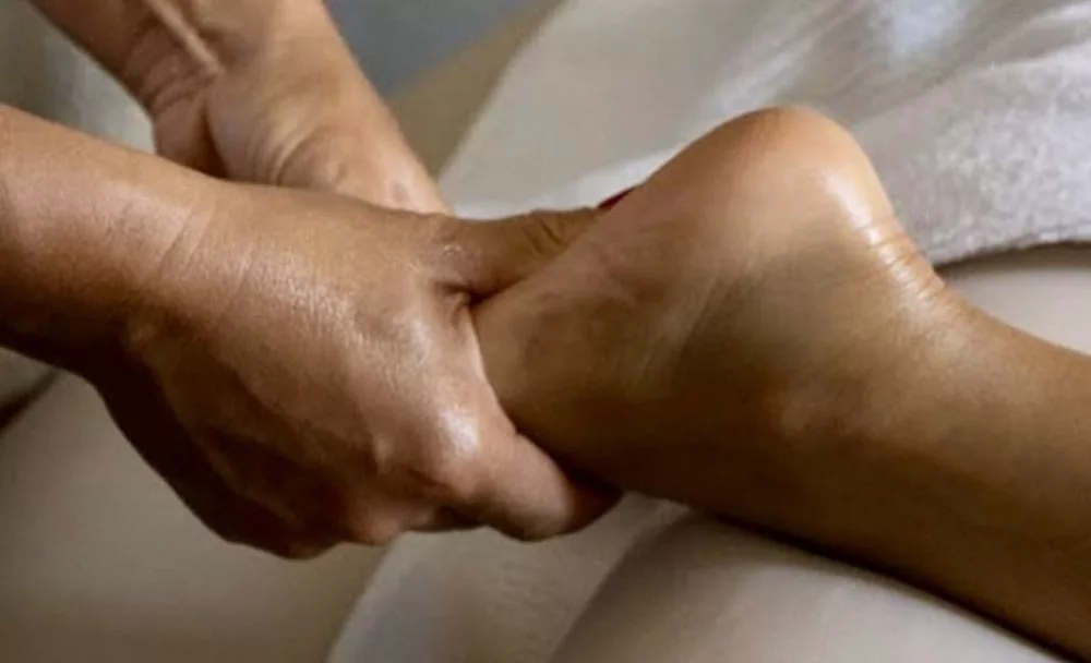 Indulge in a blissful pamper package to soothe your muscles this winter - Image 3