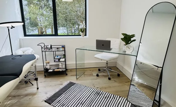 Simplify your makeup routine with a microblading session in the Val De Vie Estate - Image 2