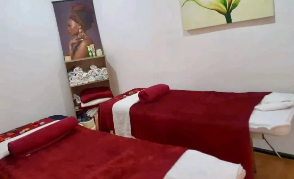 Indulge in a 90-min Pamper Package for Two - Image 4