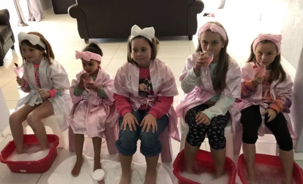 2-hour Princess party package for up to 8 kids - Image 4