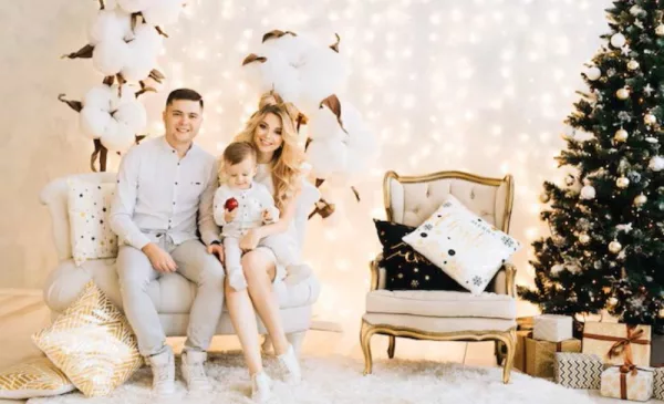 Create Special Memories of the Festive Season with a Christmas Photoshoot - Image 5