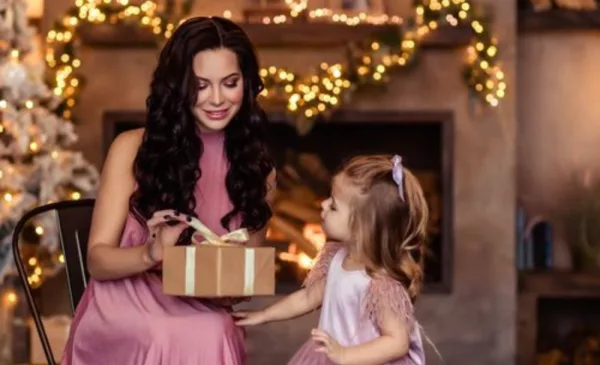 Create Special Memories of the Festive Season with a Christmas Photoshoot - Image 6