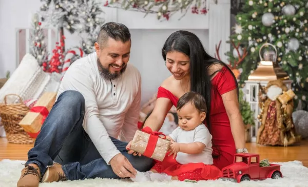 Create Special Memories of the Festive Season with a Christmas Photoshoot - Image 7