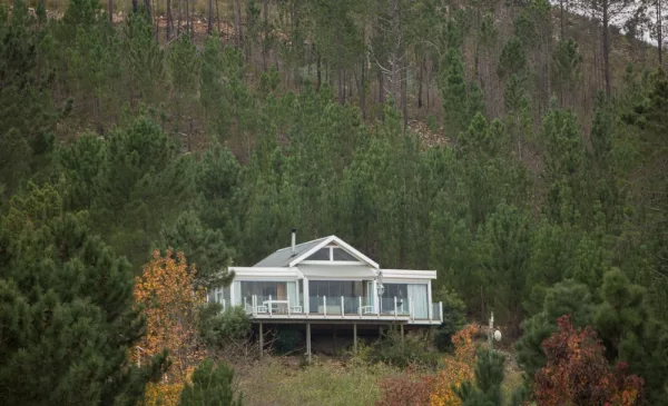 A 3-night stay for 4 people in the beautiful Elgin Valley - Image 2