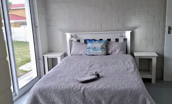A Cosy, Pet-Friendly Stay for a Group for 4 - Image 3